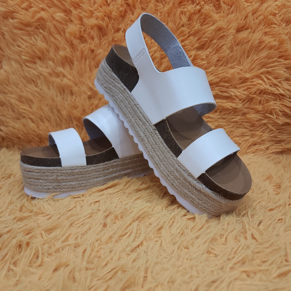 Dirty laundry Peyton Sandals